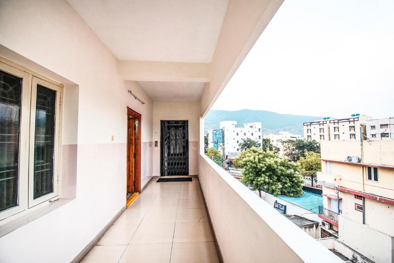 Fabhotel Aditya Yatri Nivas - Nr Tirupati Railway Station Exterior photo